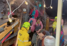 बर्फीली रात में SDRF का ऑपरेशन, सैकड़ों फंसे यात्रियों को सुरक्षित निकाला