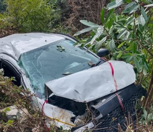 पिथौरागढ़ के बेरीनाग में भीषण हादसा: अनियंत्रित कार गहरी खाई में गिरी, दो महिलाओं की मौत